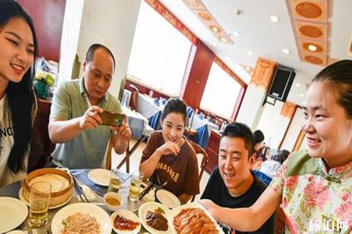 北京烤鸭怎么吃 北京烤鸭怎么吃