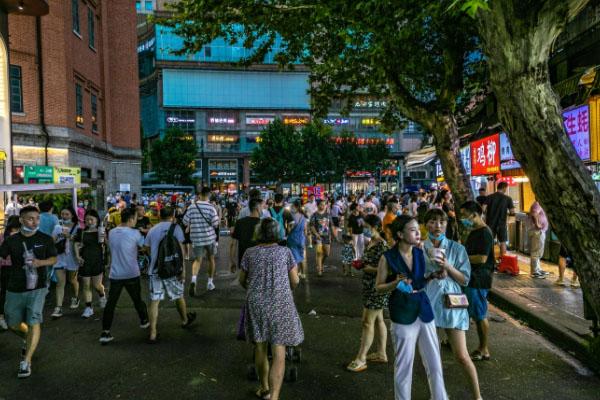 武汉江汉路水塔美食街网红美食 武汉江汉路水塔美食街网红美食